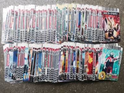 卡牌宝贝收到，总体来说品相还是不错的，个别几张卡会有磨损的痕迹，总体还是非常满意的！！！包装很用心！！！不错不错！！！期待后期卡牌的到来！！！