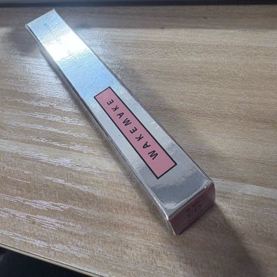 买了一点日系和韩系小彩妆，价格非常便宜，性价比很高，都很好用，没有货损，走的海运，速度也没有那么慢，非常满意