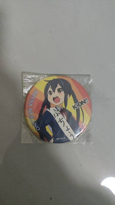 心心念的吧唧终于收到了，都是全新未拆封，很不错，价格也很美丽，感谢卖家出物，轻音国内谷价太颠了，还是煤炉合适