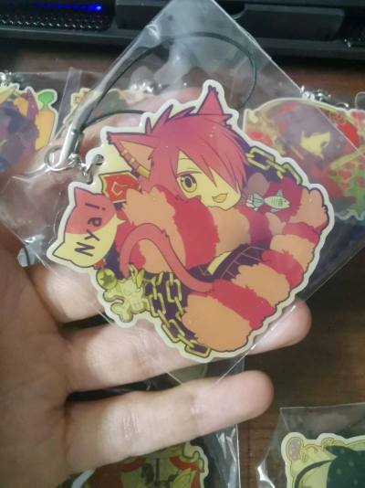 本单是在挖煤姬的第五单了，必须要夸下挖煤姬的包装。谷子里有好几个镜子，本来一直担心运输中会不会有损坏，拿到手后就完全放心了，挖煤姬纸箱很厚实，大小也很合适，而且里面填充物很多。谷子完好无损，非常美貌！完美的购物体验！