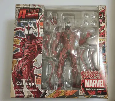 本次分享的是漫威漫画屠杀，这款整体涂装细腻，纹路复杂，整体一层光油增加了生物质感，更强化了漫画屠杀的疯狂的个性，正因为有挖煤姬我才能买到它，很棒！