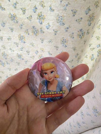 这次主要买的玩具总动员牧羊女宝贝的周边，有徽章、娃娃、挂件等，重量都不大，然后使用的竹蜻蜓专线，价格划算，物流也快！推荐！