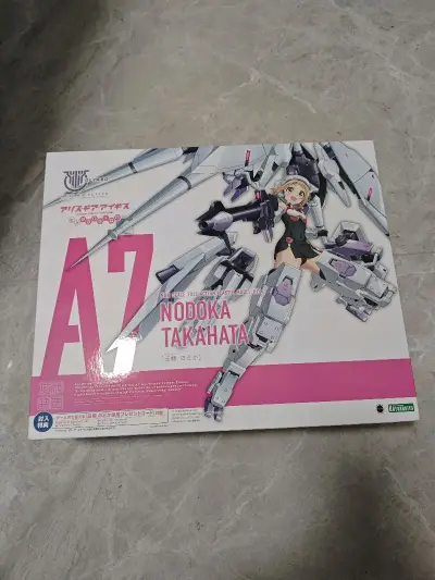 又又下单了，有了挖煤姬以后买的东西越来越多了，哈哈～很大一盒机娘，造型真的帅！商家包装的很好，发货时又加固打包。当真是万无一失，八角尖尖。