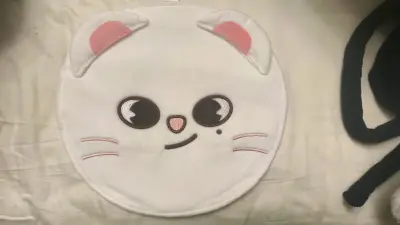 挖煤姬是一个优秀的日本海淘购物平台，非常适合单机吃谷人使用。平台自带汇率换算，一键还价和留言功能，上手简单，方便操作，新手小白也能轻松购物。
这次切的是skzoo扇套，straykids扇子，id卡套等。因为在国内难买到且价格贵，所以决定选择海淘。
用挖煤姬购物在煤...