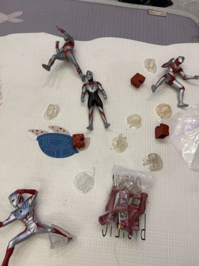 这款日拍软件真的超出预期！操作界面简洁流畅，即使是拍卖新手也能快速上手。商品图片加载速度超快，细节展示清晰，完全不用担心色差问题。推送通知非常及时，出价、截标提醒从未错过。客服响应迅速，遇到问题都能耐心解答。最惊喜的是跨境物流超省心，包装严实到货快，还自动计算关税费...