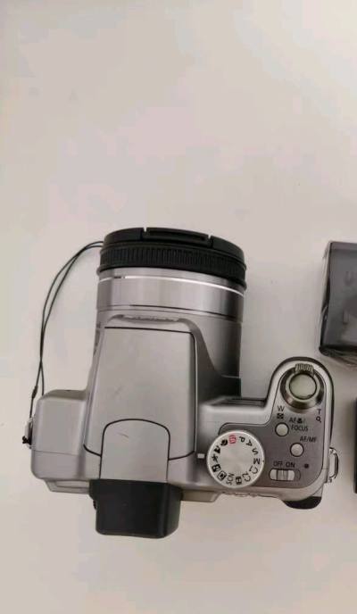 这次在挖煤姬切了富士和松下的ccd相机，富士的相机是粉色的，特别可爱，松下的长焦拍照也非常清晰，功能都完好，很幸运在挖煤姬好价切到，挖煤姬打包很严实，物流走的海运，发货后不到20天收到，非常迅速