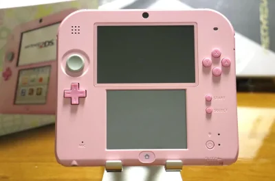 直板的机器看着平平无奇，小身材，拿在手里还挺扎实，很奇特的感觉，再也不用担心断轴了，这是挖煤姬的N单，一直很信任