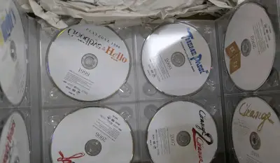 心心念念的35周年box到货了，已经绝版的收藏，在挖煤姬上淘到了心仪的价格，很划算，航空物流也很快，包装非常干净整洁，箱子上灰尘都很少，很好的购物体验