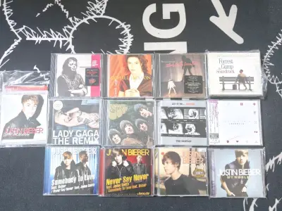 大家好，这是我第一次在挖煤姬平台上面买东西，这次买的是cd，一共是13张，走的是挖煤姬的竹蜻蜓专线，1.3号下单，今天1.21号收到，一共花了18天时间，收到的箱子很大很结实，里面的商品摆放都很整齐，外观上没有一点破损，打开后CD也是完好无损，非常开心的一次购物体验...