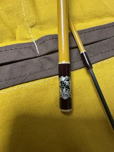 杆子不错调性完美，玩小鱼手感非常完美，做工精致适合玩南方的溪流马口白条，长度刚刚好适合携带，整体成色也很好。