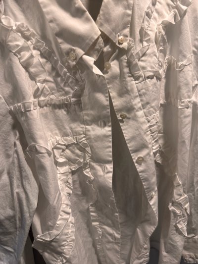 每个品牌的服装都很齐全，画面也很清晰，翻译功能对我这种喜欢偷懒的人来说简直不要方便，而且现在平台优惠券越来越多让本消费者更有购买欲了。