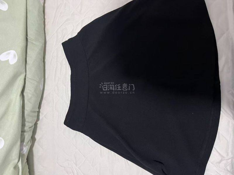 大概是一期开箱分享，好开心，等了很久的两件衣服，一件sindel针织连衣裙，一件黑色短裙，很貌美，特别特别喜欢，而且使用了EPL物流，比ems慢一点但是也10天签收，使用了积分抵扣特别便宜~