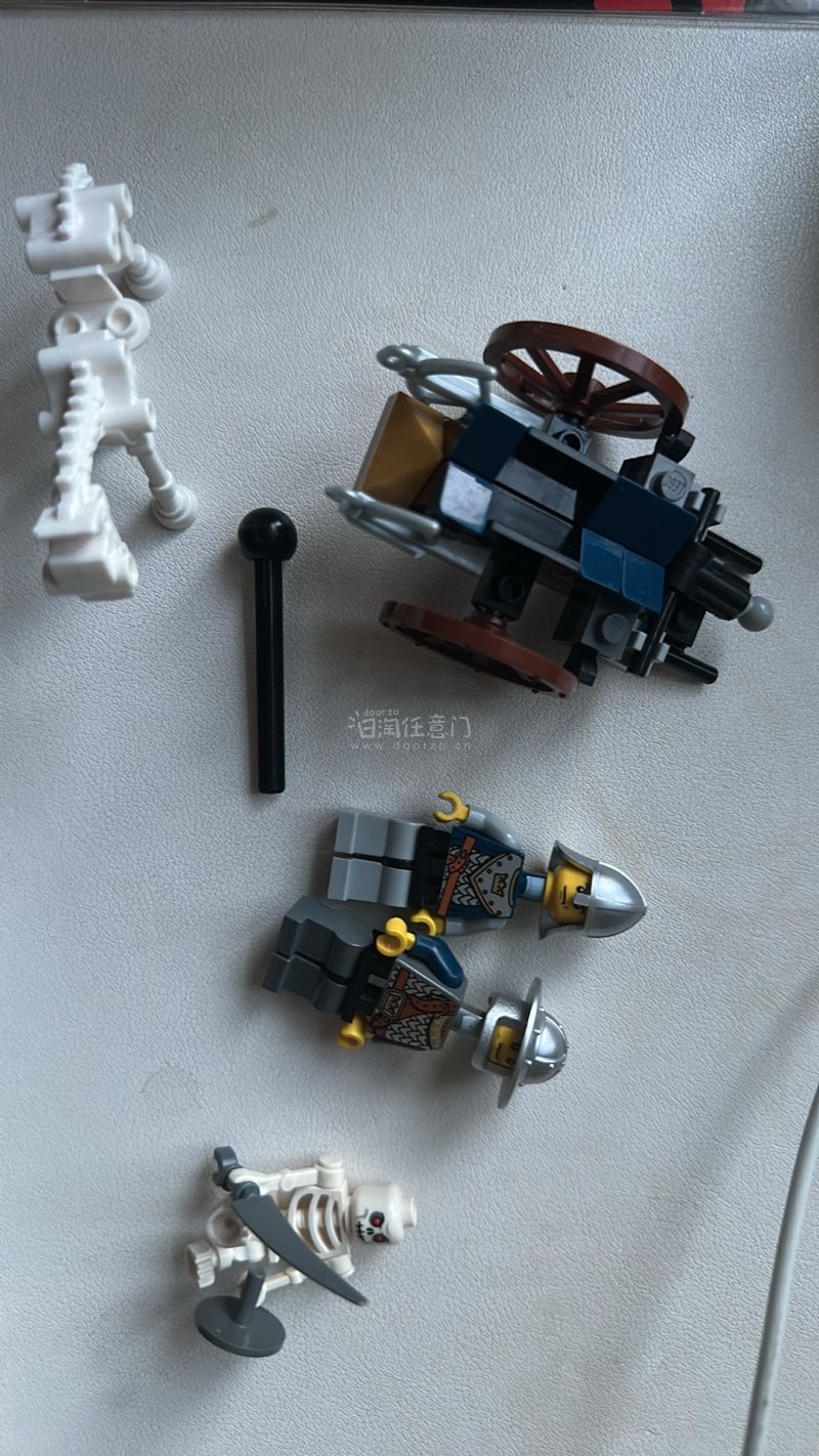 任意门的中文界面和清晰的指引让我轻松上手，支付宝支付超方便，省去了换汇的麻烦。运输速度也非常快，本以为要等很久，结果两周就收到货了！箱子八角尖尖，打开一看，商品被泡泡纸和报纸裹得严严实实。这种细节处理真的让人感动。价格也很友好，对比国内价格，省了近一半！平台经常有免...