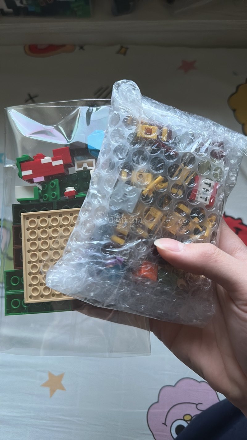 任意门的中文界面和清晰的指引让我轻松上手，支付宝支付超方便，省去了换汇的麻烦。运输速度也非常快，本以为要等很久，结果两周就收到货了！箱子八角尖尖，打开一看，商品被泡泡纸和报纸裹得严严实实。这种细节处理真的让人感动。价格也很友好，对比国内价格，省了近一半！平台经常有免...