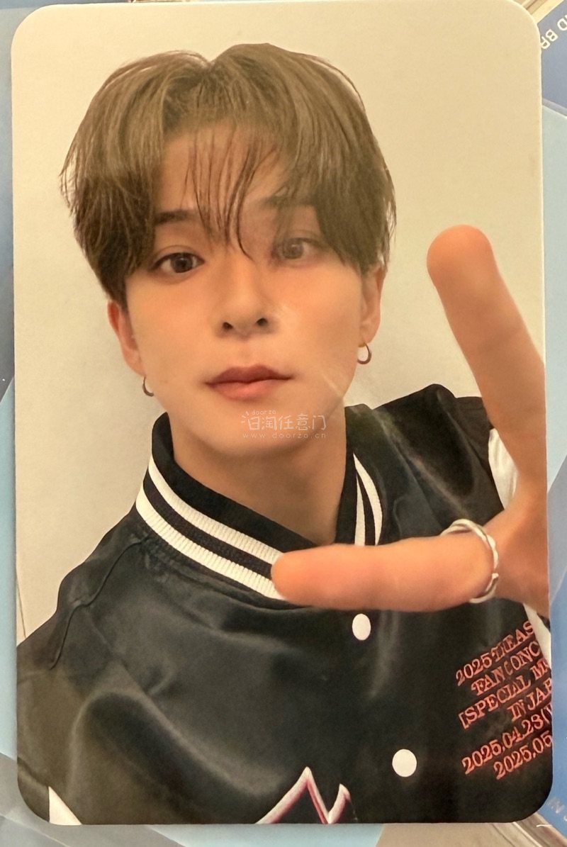 在国内找了好久都没有找到相关购买渠道 但是呢 我终于在挖煤姬找到这个CD了 划算又省心 推荐又安心?尝试了拼团 也是一个好的发货方式