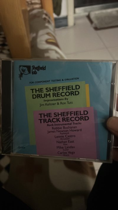 收到货品后包装的很好非常细心从日本淘购的cd盘是在国内确实不好找到的价格定位也是非常合理品相跟商家描述的一致没有太大的出入平台服务也是特别好能够及时回复不明白的问题非常喜爱很开心的一次购物谢谢挖煤姬平台真棒