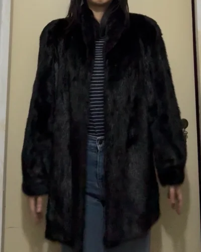 这件中古貂终于到了 ，整个状态还可以，少量磨损，这个价格还行，用的ems挺快的，从下单到收货13天，挖煤姬很好用，很方便，以后继续挖