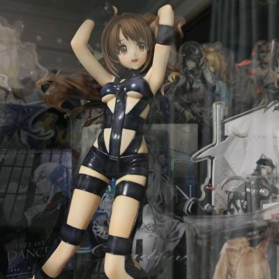 挖煤姬海淘到手的手办完美无缺，包装严实，造型动感，做工精细，是正品！竹蜻蜓物流也比预想的快，非常满意！！！