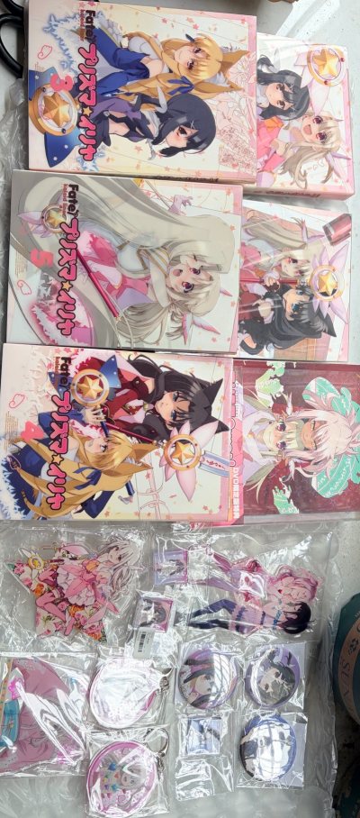 经常在挖煤姬上面搜罗伊莉雅的谷子，特别可爱，性价比也很高，很开心能搜集到伊莉雅，美游的谷子，我真的非常喜欢，我一会一直使用挖煤姬的 爱你！