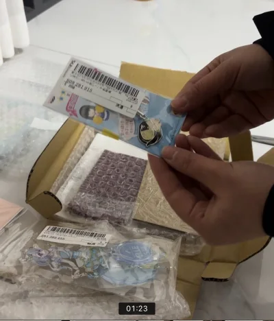 多次走竹蜻蜓，吃了多个谷子，也没有税，哈哈哈哈，包裹也打包的很好，没有东西掉落，每个东西都用泡沫包裹，对于物品的重量我感觉没有鬼称，重量轻货值高的商品有几个路线可以选择，对于小白看那个便宜走那个，税什么挖煤姬都可全包，对新手太友好了，不懂的可以分享，大家都很友好，积...