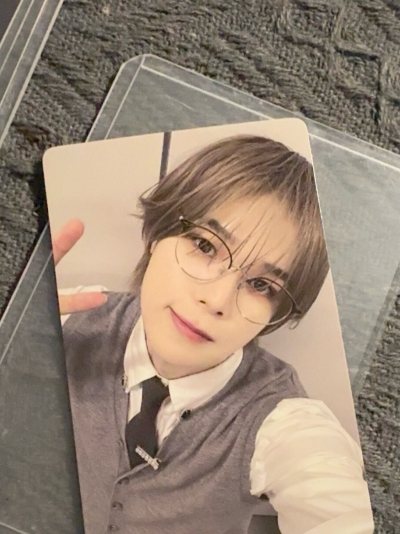 包装得很好，竹蜻蜓真的是小物件的神，邮费便宜速度还快，完全停不下来切卡，收到之后卡也很完美～太喜欢了。