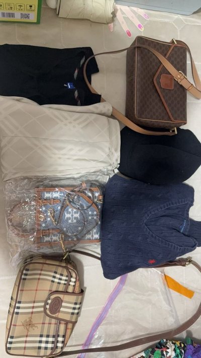 完美收到7件商品 成色都很棒 与描述非常一致 平台速度很快 没到一周就收到了 包装的也很完美 气泡柱都有的 没有破损 彻底爱上 继续买！