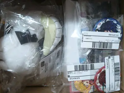 国内有些稍早前发售的玩具玩偶价格普遍偏高，全新未拆
封的更是可遇而不可求，因而在国外各线上平台购物越来越受到青睐，但早前受制于语言、网络等诸多客观因素，如何便捷、可靠地进行海外购物对我来说一直是个难题，后来网上冲浪的时候刷到挖煤姬这个APP ，使用了下确实不错。 
...