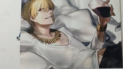 我上个月在挖煤姬平台购买了这副很久远的AR挂画，在运输过程中一直担心自己想要的卡是否能随着挂画一起到达，在快递运输完成后，我很开心的发现自己喜欢的卡片也送达了，并且包装非常的坚固，挂画保存的也很完好...真的是一次非常完美的体验...