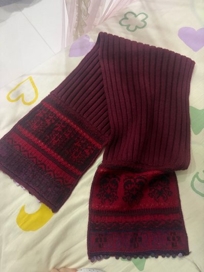 非常喜欢viviennetam这个牌子，在挖煤姬上购买过很多次了，每次都能淘到不一样的中古款，特别喜欢，推荐给大家！