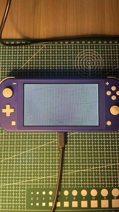 特别新，雅虎日拍了一台据说是受赠品，未使用的21年烧屏机器，到货包装超级厚实，本来担心会出现运损，结果稳得一批，很幸运没有被税，准备换个国产全贴合和tmr摇杆自己玩?安全下车