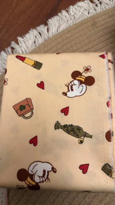 昭和布料也太迷人了，真的挪不开眼，这次到了2块非常好看的古早味满满，真的好看 ，感谢挖煤姬的平台让我们买到了好看的布料