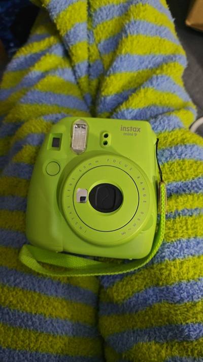 第一次淘到mini9这个型号，日本大部分都是8+，而且这个颜色也很少见，真的太惊喜了，包装得很好，也没有磕碰，在挖煤姬上面已经淘到好多相机了，很推荐
