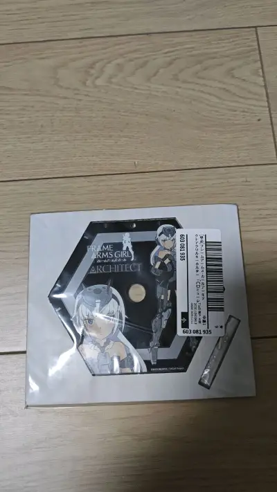 又又下单买了些寿屋的周边产品。吧唧印刷精美，亚克力挂件非常大，质量很好。小东西合单很方便，运费也不贵。下次有合适的还会再买。