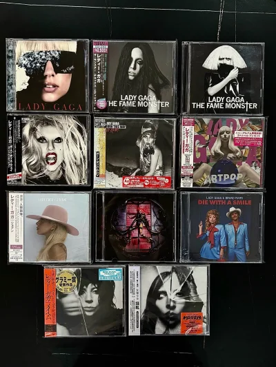 这次入手的3张CD太满意了！店家发货速度特别快，物流全程也很顺畅。包装做得超用心，多层防护裹得严实，拆开后CD全新未拆封，封套完整无折痕、无磨损，盘面光洁干净，一点划痕都没有。播放音质清晰通透，无杂音无卡顿，妥妥的正版好货，收藏体验拉满！店家服务也很贴心，沟通顺畅，...