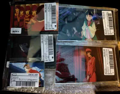 趁着骏河屋周末打折的机会下单了一大箱，到货的很快，每个谷子都有单独的打包，泡沫袋包裹的很严实，送过来的谷子完好无损。红辣椒的周边在国内没什么渠道买，有的买的都有点小贵，用挖煤姬切还是很划算的，邮费有积分抵扣也很便宜。