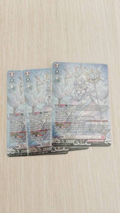 2挖煤姬的周边从来没让我失望过！这次买的VG卡牌，卡面设计充满探索感，场景还原度超高，仿佛跟着角色一起冒险。卡牌材质安全无异味，厚实耐用，印刷清晰，色彩鲜艳，闪卡部分的光泽感超棒。平台发货迅速，包装严实，物流速度快，全程有追踪，放心又省心。客服态度友好，有问必答，合...