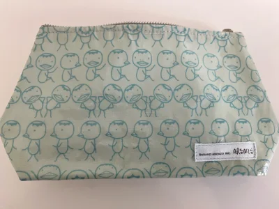 满印的化妆包真的太可爱了！容量也很大！出去旅行也很实用！这张明信片是我最喜欢的图案！之前错过了，没想到能买上！太感谢有挖煤姬了！