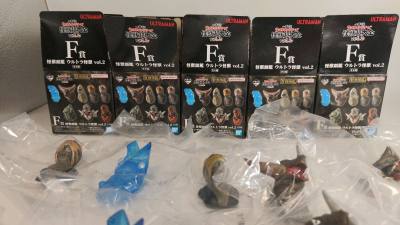 这次的一番赏怪兽超大全冰箱贴亏麻了，买了十个盲盒打开只有五款，每一款都重复了一个，没有能够集齐八个全部款式，只能再次买剩下的三款了。