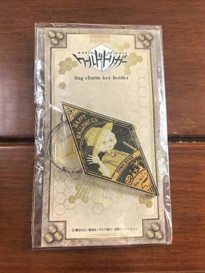 第n次挖煤姬切煤开箱，走的竹蜻蜓路线，速度很快，用了很多泡沫纸包裹，纸箱很结实，切了很多境界触发者谷子，终于吃到了万圣夜挂件，超级漂亮