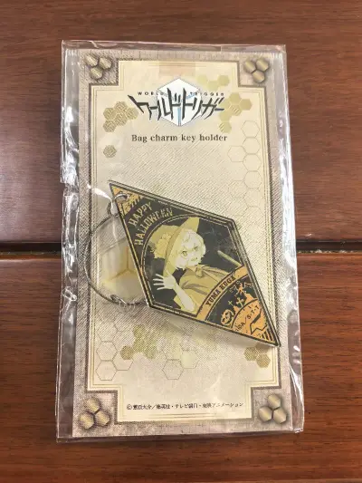 第n次挖煤姬切煤开箱，走的竹蜻蜓路线，速度很快，用了很多泡沫纸包裹，纸箱很结实，切了很多境界触发者谷子，终于吃到了万圣夜挂件，超级漂亮