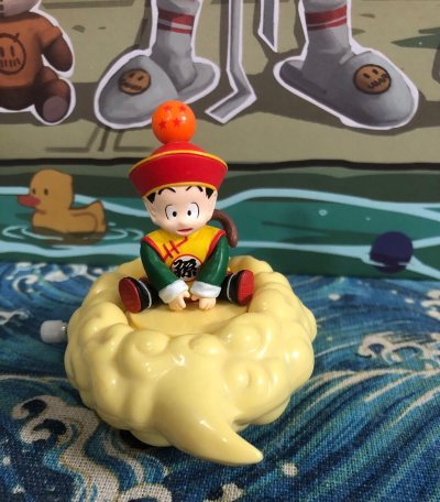 孙悟饭，鸟山明创作的日本漫画《龙珠》及其衍生作品中的角色，是主角孙悟空的长子。拥有强大的潜能，但是性格不像父亲——纯正的战斗民族血统一样好战，只有在愤怒时才能得以充分展现。自幼在母亲琪琪的教导下勤奋地读书，梦想是成为一名学者。性格善良勇敢，不太喜欢战斗，可愤怒时便会...