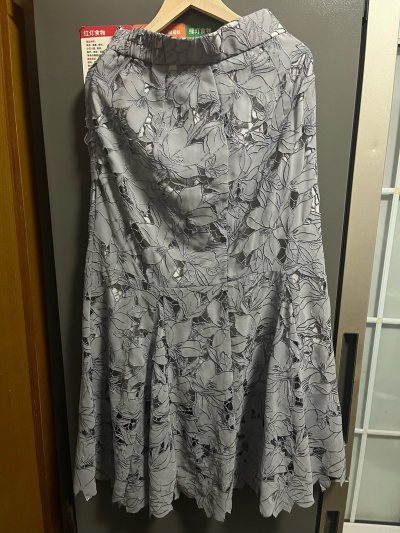 第一次用挖煤姬就大成功！买了很多喜欢的日系小衣服小裙子，价格也比较划算，真的太满意了！现在也看看还有没有新的好衣服，购买！