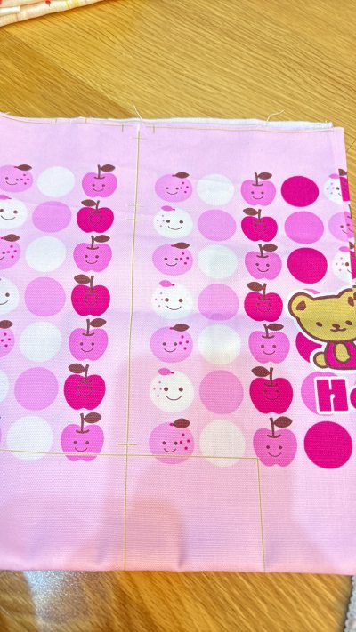 布料真的非常好看，每天最开心的就是收快递开盲盒，真的太开心了，希望可以淘到更好价更好看的布料呀，感谢挖煤姬