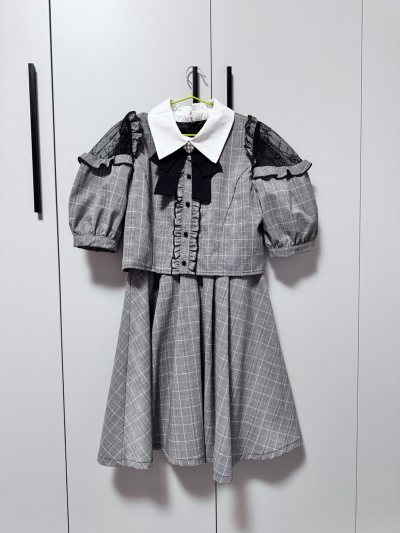 这次挖煤姬海淘体验直接满分！不仅以超划算的价格买到了心心念念的Rojita裙子和恋爱魔镜粉饼，还全程省心省力。平台的靠谱程度、物流的稳定性和商品的品相都超出预期，不管是淘Lolita裙、中古周边还是日系美妆，挖煤姬都是闭眼冲不踩雷的选择。