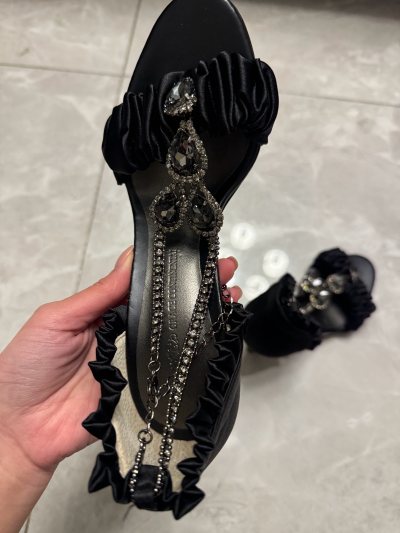 淘淘淘到一双超美高跟鞋