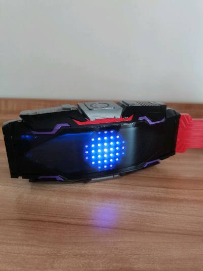 在挖煤姬购入假面骑士Gazer腰带，体验超棒！客服态度热情周到，咨询响应及时，服务贴心到位；物流速度飞快，下单后很快收货。腰带品质出众，做工精细还原度高，声光效果超赞，手感扎实，整体远超预期，非常满意！