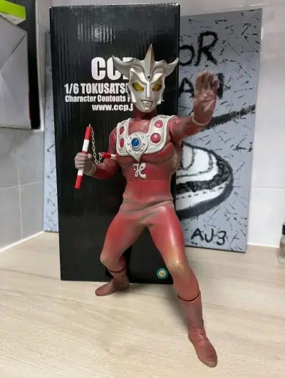 大狮子就是帅！作为ccp系列的忠实粉丝，雷欧双截棍是肯定要收的。此造型作为雷欧的经典造型，致敬李小龙双截棍传奇经典的同时，又还原了皮套战斗后的污渍及褶皱，是雷欧系列收藏中不可多得的精品。