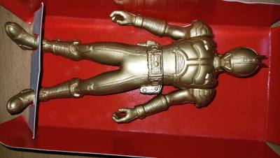 这回在mandarake买了假面骑士faiz系列的金色限定款软胶，价格非常实惠，发货很快，性价比很不错，非常满意