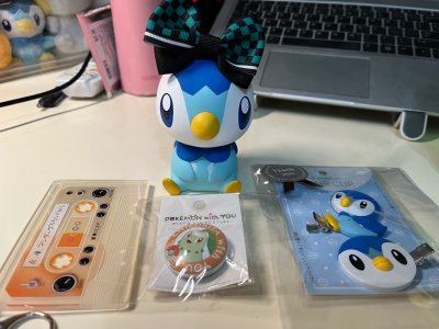 正品状态良好描述一致，竹蜻蜓包装也蛮安心的～
可爱到原谅世界辣！！
还有小纸条应该是写给代购的，也萌萌的OvO