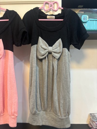 找了这个款式很久了  大蝴蝶结好萌 ！终于在挖煤上看见啦  衣服香香的超级漂亮  挖煤每次物流都又快又稳 超级棒 